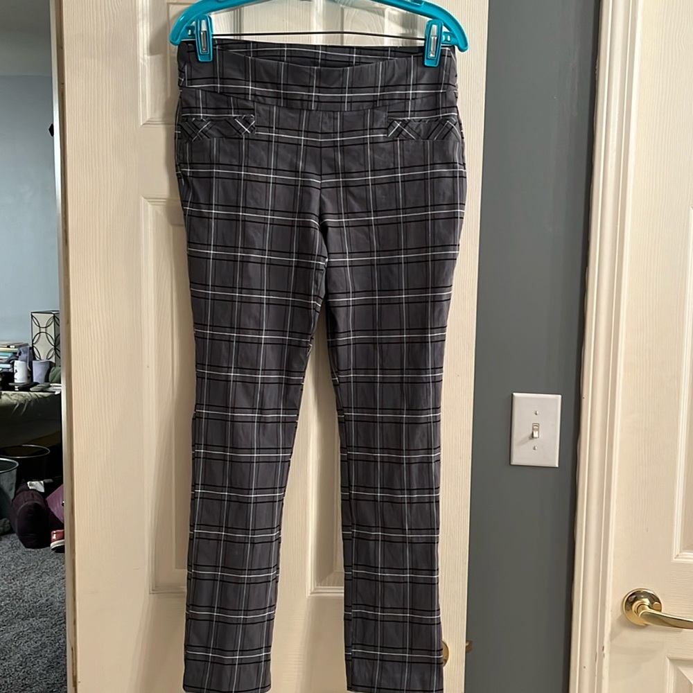 Plaid pull on stretch pants juniors L Joe Benbasset